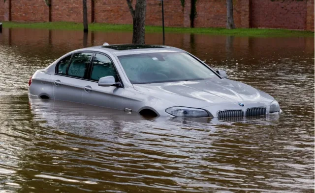 В воде не тонет: как распознать автомобиль-утопленник и стоит ли его покупать