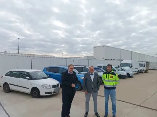 Авто з празьких штрафмайданчиків віддадуть українським захисникам