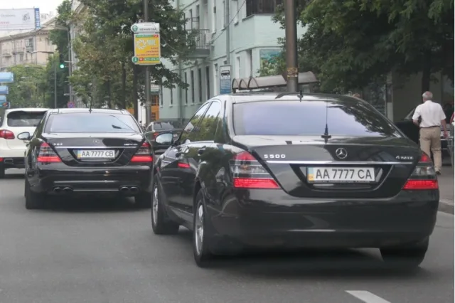 UA sticker on a car: where to put it and why is it needed?