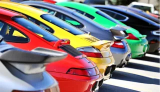 Яскраві автомобілі повільніше втрачають у ціні