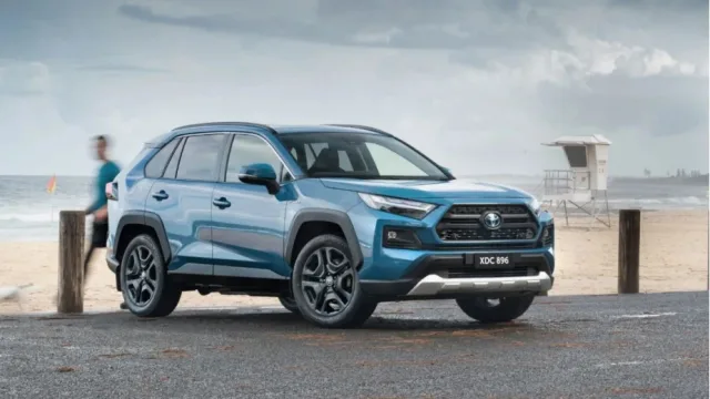 Гибриды экологичнее электромобилей по версии Toyota
