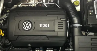 In the US, owners of cars with the EA888 engine accuse Volkswagen of a defect