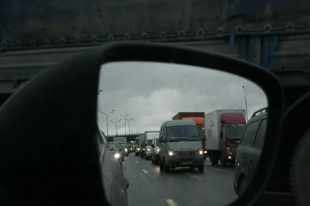 Сколько атмосфер качать в колеса R16 зимой?