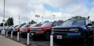 Ford відкликає 700 тисяч авто через ризик витоку пального