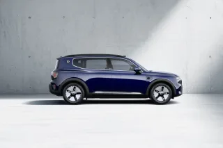 The first plug-in hybrid from Smart has been introduced