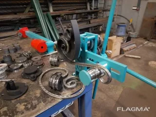 What is better, torsion bar or leaf spring?
