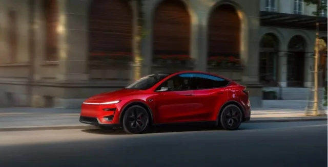 Tesla представила обновленную Model Y Performance