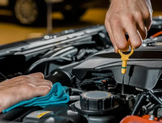 How to reduce oil consumption in a car engine?