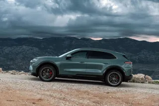 Porsche has unveiled an all-new electric Cayenne with 1140 horsepower