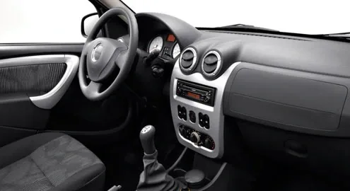 dacia-logan-salon_1.jpg