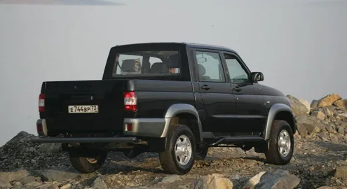 uaz_patriot_pick_up_.jpg