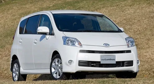 Daihatsu_Boon_Luminas.jpg