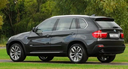 bmw_x5_10year_.jpg