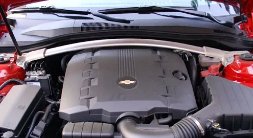 camaro-cabrio-ua-engine.jpg