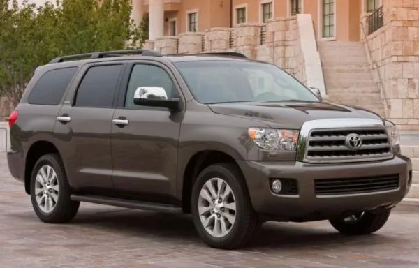toyota-sequoia-front-three-quarter-480x800_1.jpg