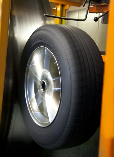 Nokian_indoor_testing6.jpg