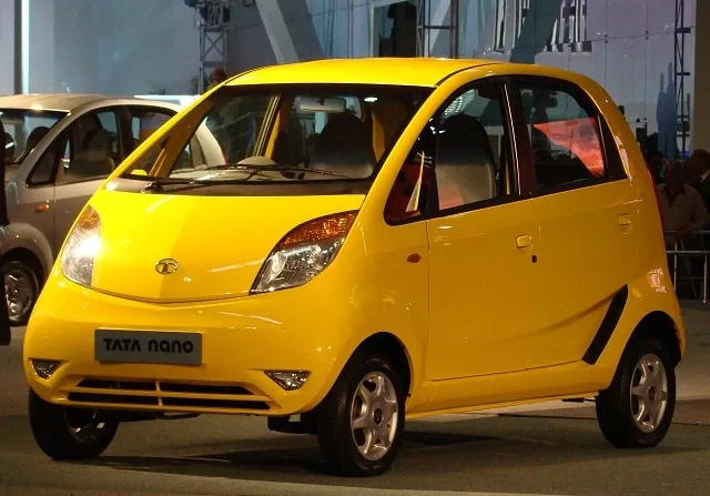 Tata_Nano_Yellow.jpg