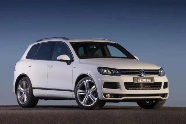 2013-VW-Touareg-V8-TDI-R-Line-1.jpg