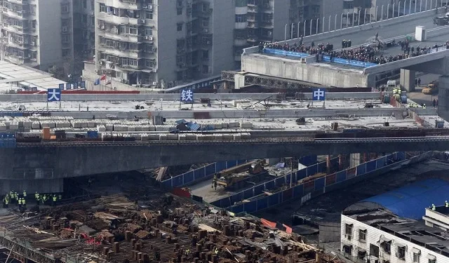 wuhan-road-turn4.jpg