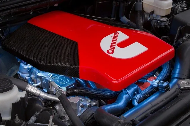 Nissan-Frontier-Diesel-Runner-Concept-engine.jpg