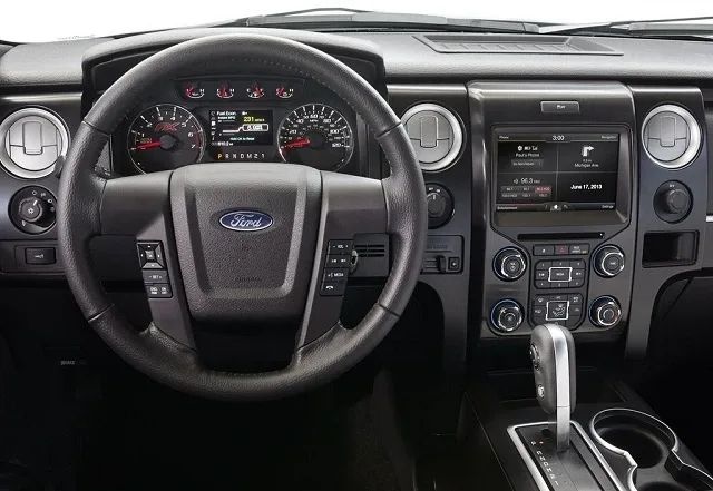 2014-Ford-F-150-Tremor-Interior.jpg