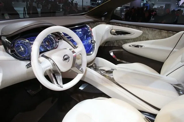 Nissan-Resonance-Concept-10.jpg