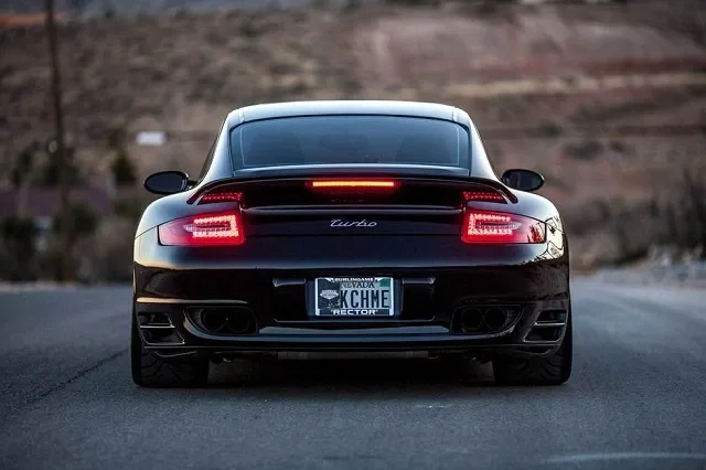 switzer-porsche-911-turbo.366777771241.jpg