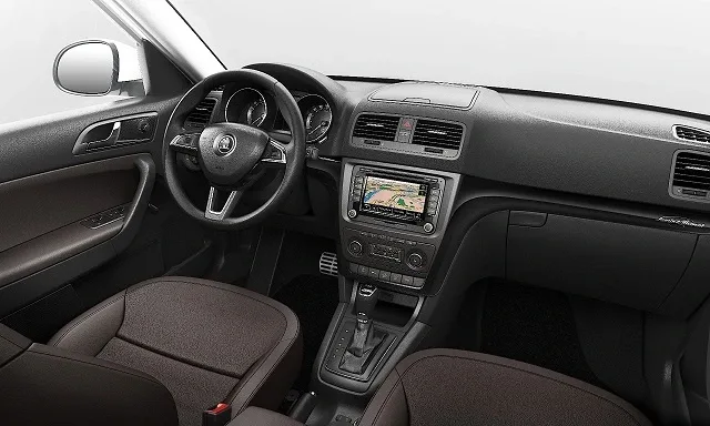 SKODA-Rapid-Spaceback-4907_10.jpg