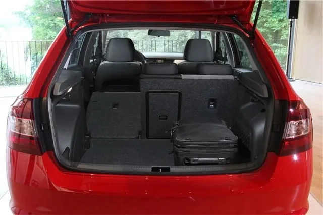 skoda-rapid-spaceback-018.jpg