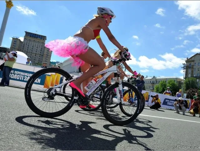1369496586_foto-kiev-com_racehorizonpark_day-2_2013-05-25_10-49-11.jpg