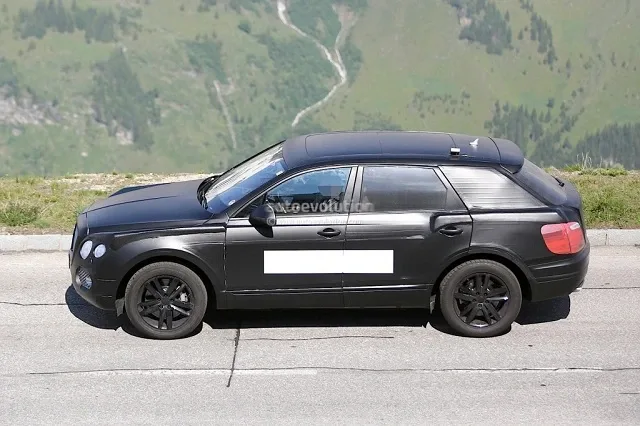 Bentley SUV 01-1024x682.jpg