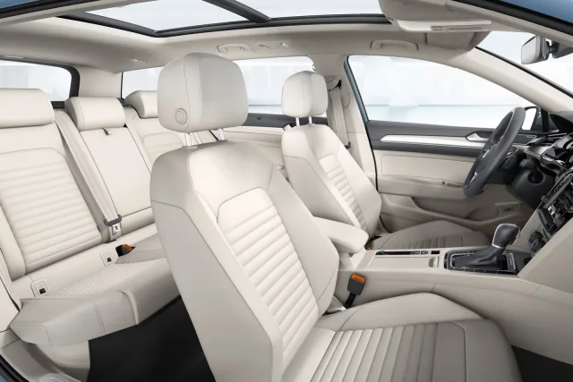 2015-VW-Passat-B8-16.jpg
