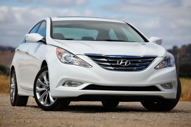 2011hyundaisonata2.0t---01-opt.jpg