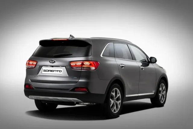Kia-Sorento_2015_800x600_wallpaper_03.jpg