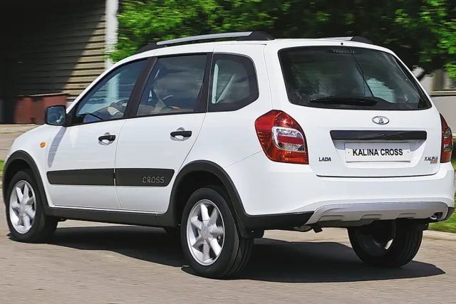 lada_kalina_cross_rear.jpg