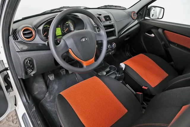 lada-kalina-cross-oficialnye-foto-2014-2.jpg