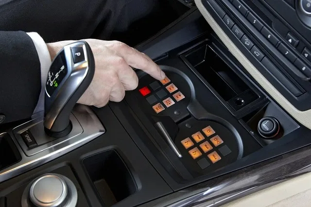 bmw_x5_security_plus_1_1.jpg