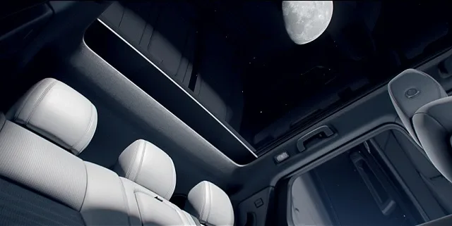 lr_ds_interior_short_film_rear_seats_200814_01.jpg