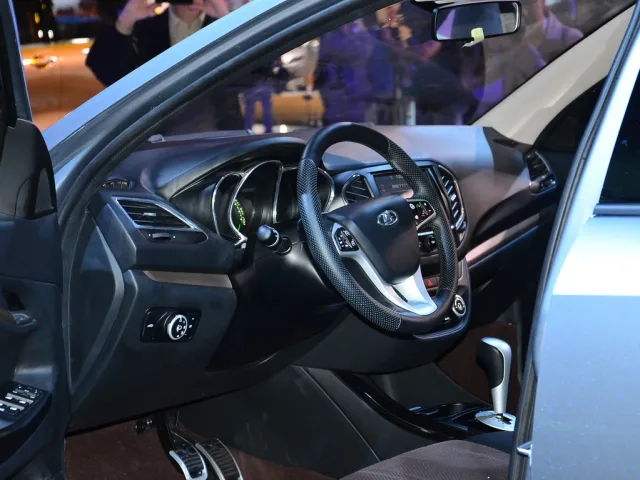 lada_vesta_moscow_4.jpg