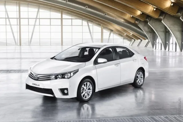 toyota-corolla-2013-003c88c-700.jpg
