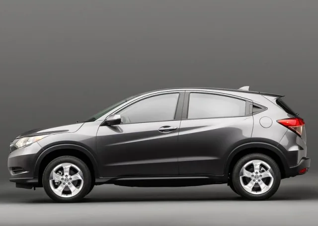 Honda-HR-V_2015_800x600_wallpaper_03.jpg