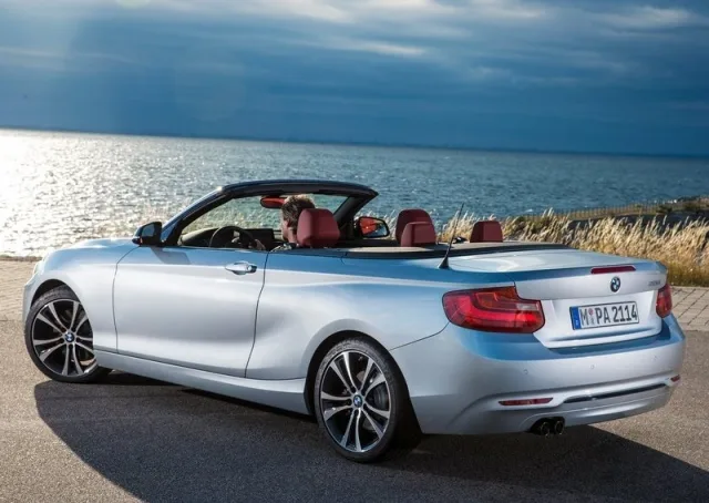BMW-2-Series_Convertible_2015_800x600_wallpaper_18.jpg