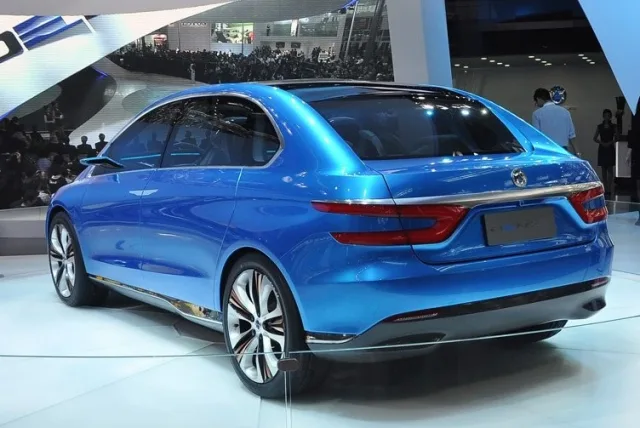 byd-daimler_denza_ev_3.jpg