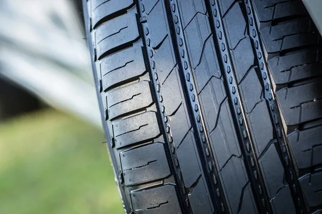 Nokian_Hakka_Blue_SUV_003.jpg