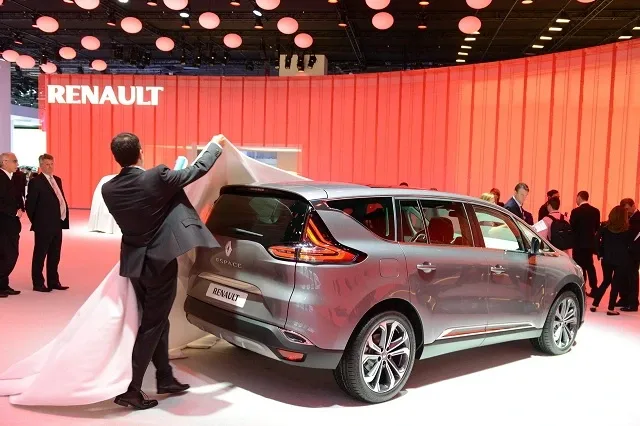 Renault-Espace-BA-Paris-08.jpg