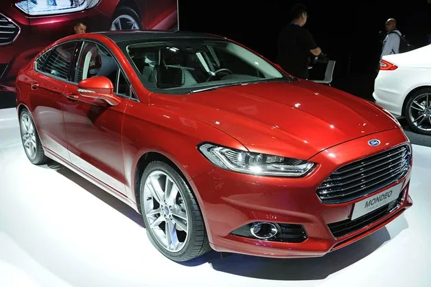 01-2013-ford-mondeo-paris-opt.jpg