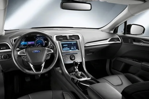ford-mondeo-hatchback-2014-interior.jpg