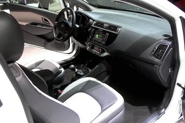 2015-kia-rio-19-1.jpg