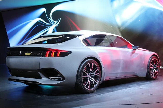 peugeot-exalt-concept-06-1.jpg