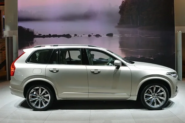 05-2015-volvo-xc90-paris-1.jpg